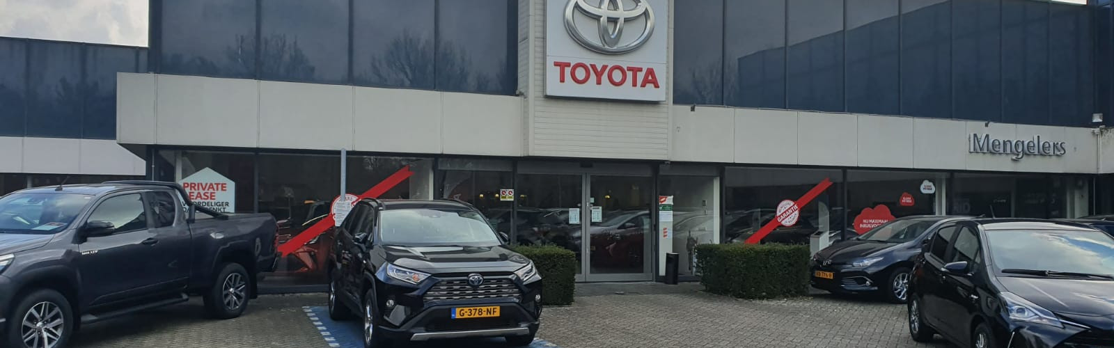 Mengelers Toyota Maastricht front