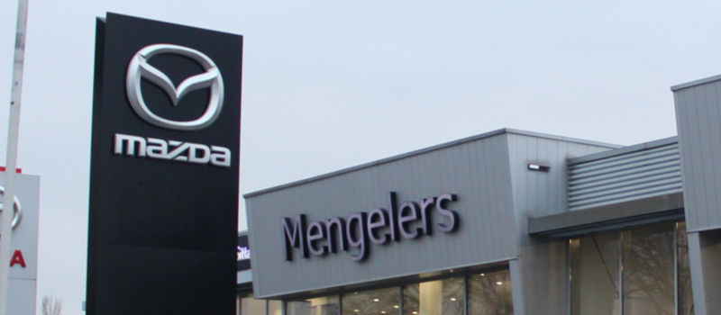 Mengelers Mazda Sittard pand